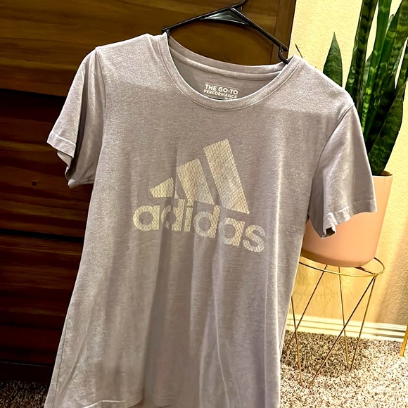 Adidas tee - Picture 1 of 2